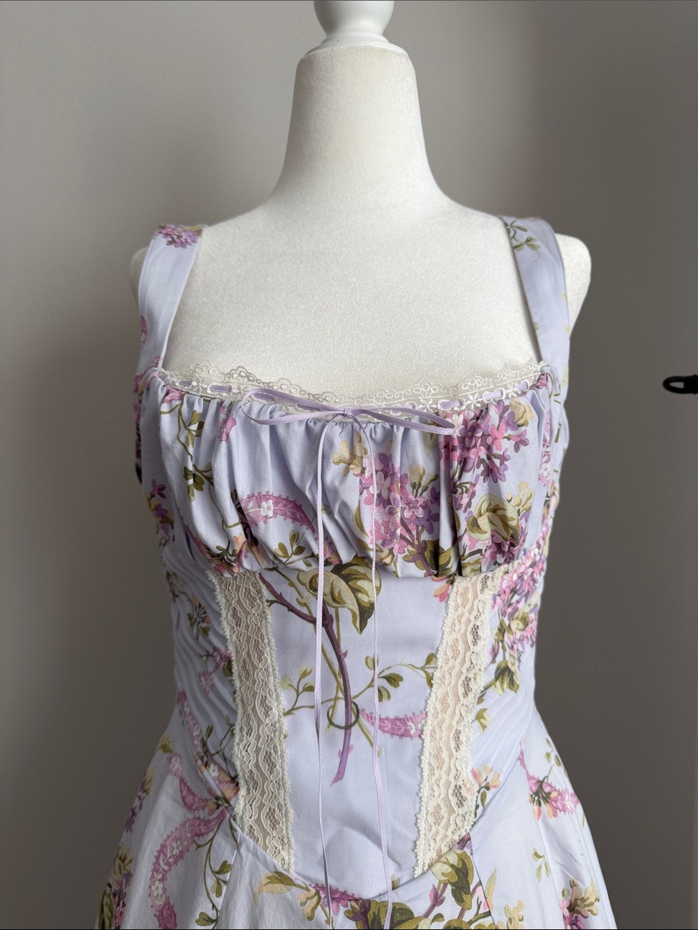 HOUSE OF CB Kim Floral Cotton Midi Dress - Picture 2 of 6